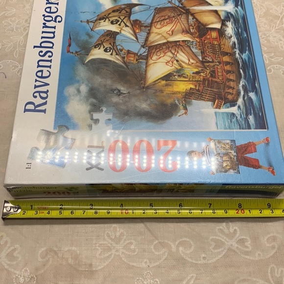 *NEW *Ravensburger puzzle 200 pc #127719 2006 Pirate Ships - Picture 3 of 11